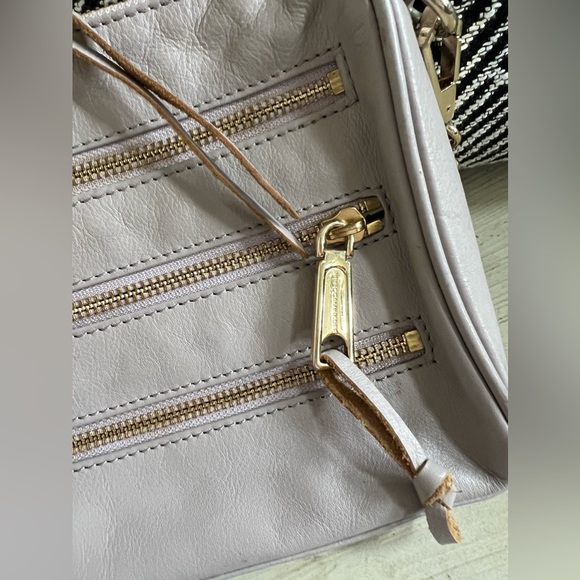 Lilac Rebecca Minkoff crossbody - Picture 5 of 10